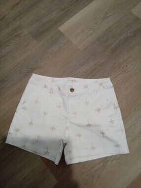 a.n.a Size 4 White Twill Shorts with Beige Palm Print Flat Front Chino Style